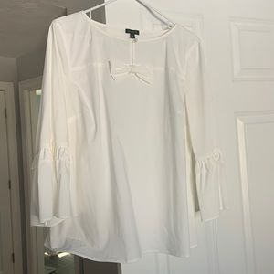 Talbots white blouse with center bow and ruffle sleeves